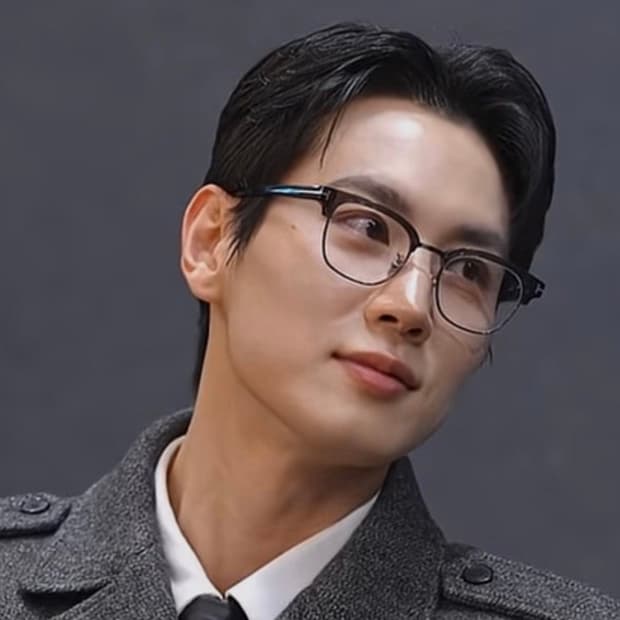 톰포드 안경 TF6016 020컬러 새상품 풀박스로 팝니다