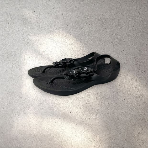 [230] 크록스 세레나 엠블리쉬 플립(No.557)