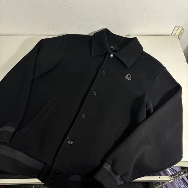 L 베네통 블랙 백로고 바시티자켓