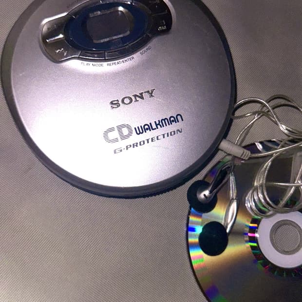 릴리슈수의 모든것 sony 소니 워크맨 cd플레이어 D-E660