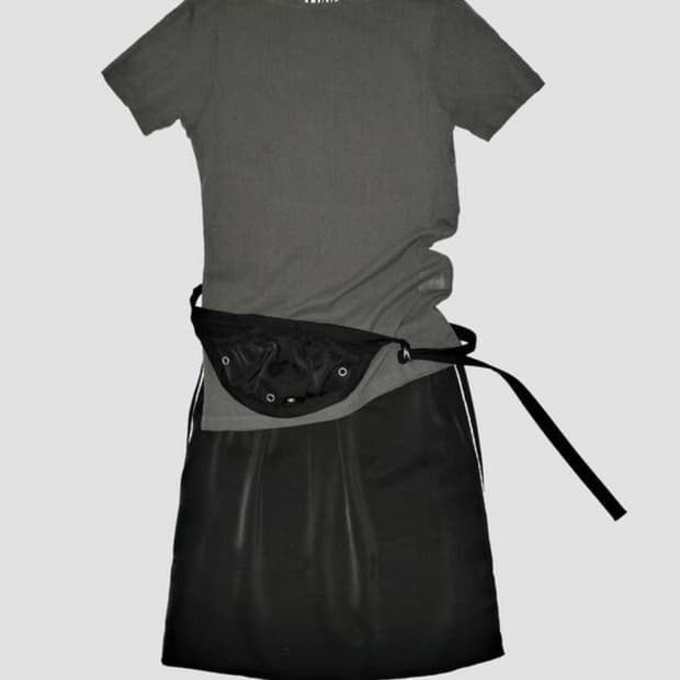 Lotu 새틴 벨트백 블랙 원가 38000