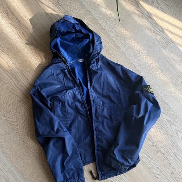 스톤아일랜드 바람막이