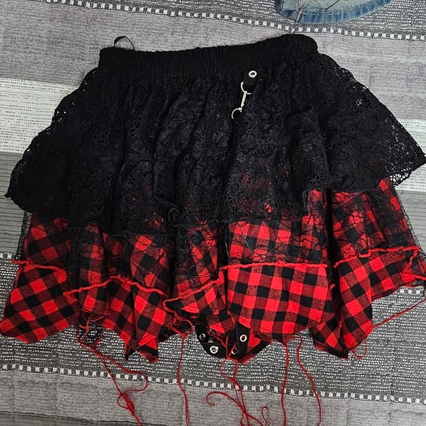 다크 인 러브 Dark In Love 체크스커트 펑크룩 고스펑크