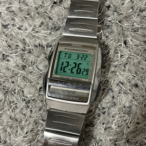 카시오 FUTURIST 메탈 디지털 시계