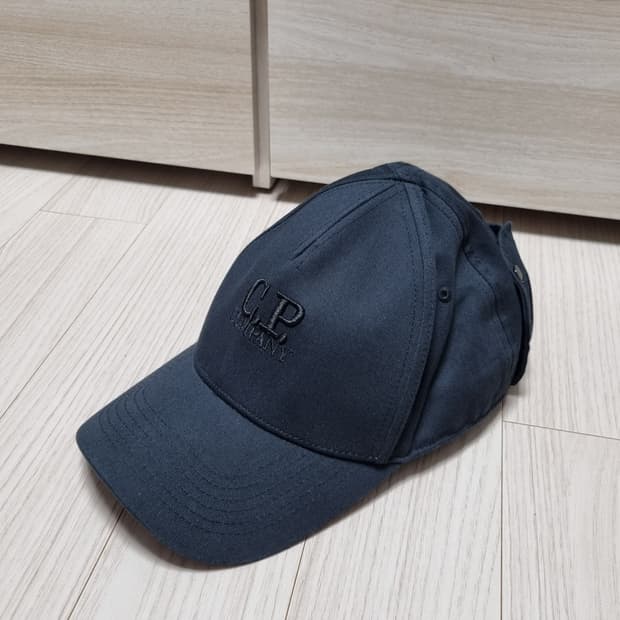 cp컴퍼니 고글 볼캡