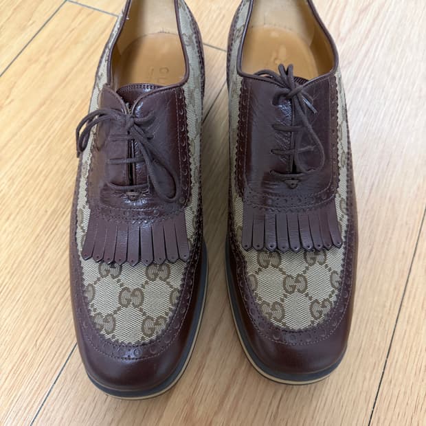 구찌 윙팁슈즈 (6사이즈)260입니다