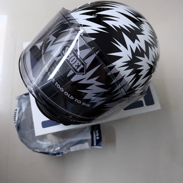 쇼에이헬멧 글램스터 네이버 후드 X DSC 클래식 풀페이스