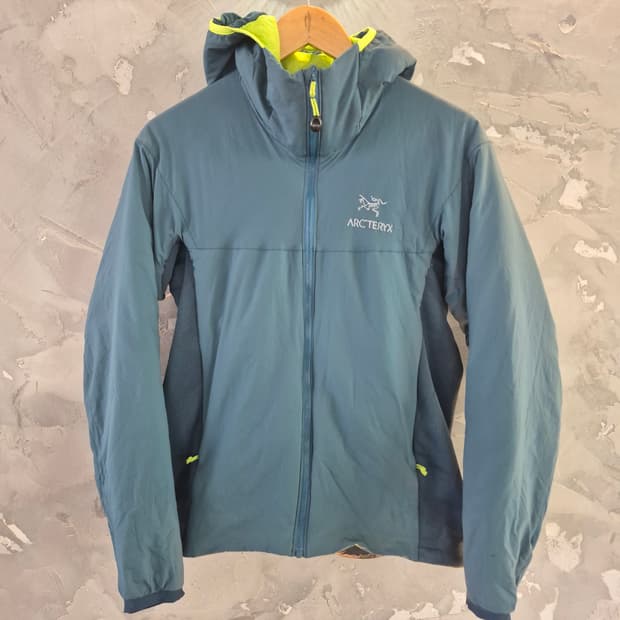 아크테릭스 Atom LT 후디 95~100 판매합니다