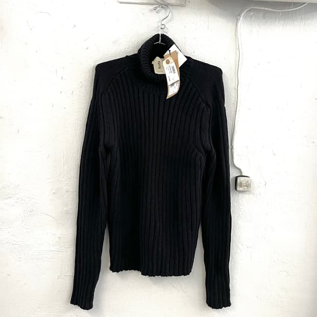 텐씨 22FW 울 니트