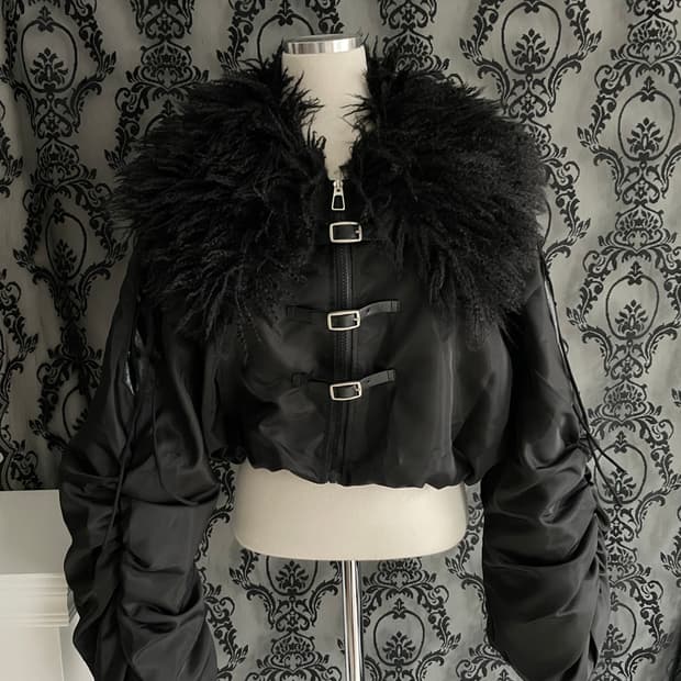 퍼 버클 셔링 크롭 패딩