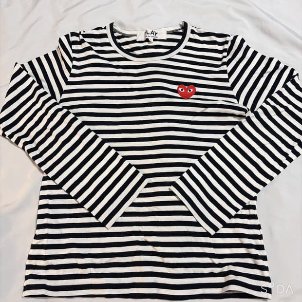 꼼데가르송 하트로고 스트라이프 긴팔티