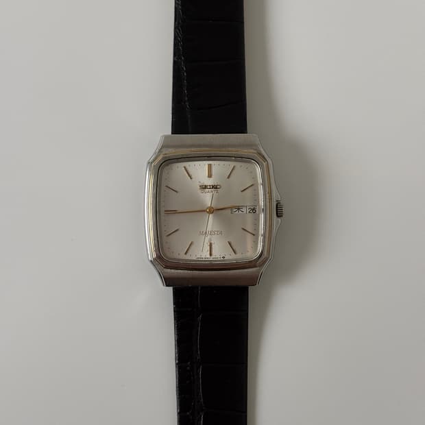 1980s Majesta Combi Square Quartz