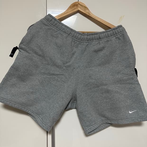 나이키 스몰스우시 반바지