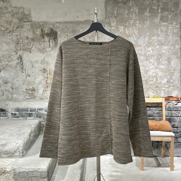 앤더슨벨 베이지 써머 부클 보트넥 풀오버