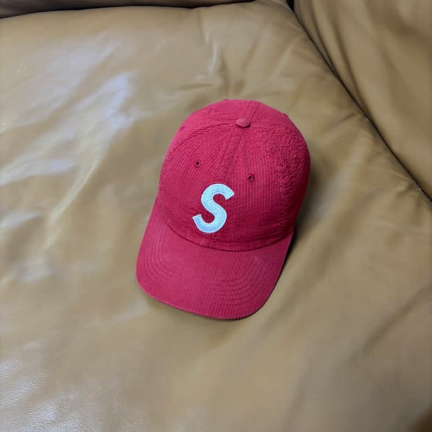 Supreme 슈프림 24ss 씨어서커 레드 S로고 6패널 볼캡 모자