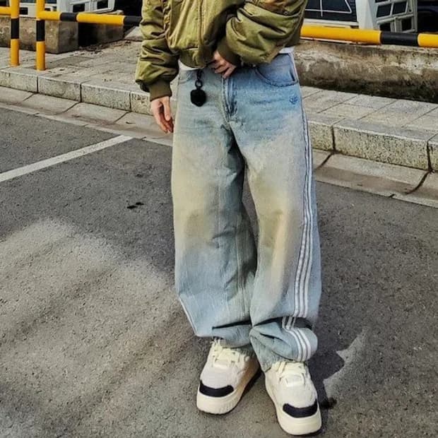 [28]아디다스 아딜레늄 데님 팬츠