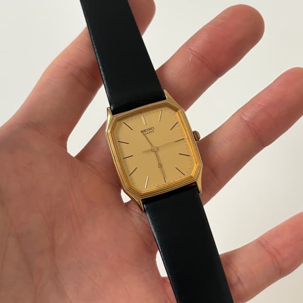 1980s Chariot Gold Square Quartz