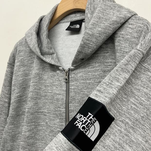 노스페이스 스퀘어 로고 투웨이 후드집업