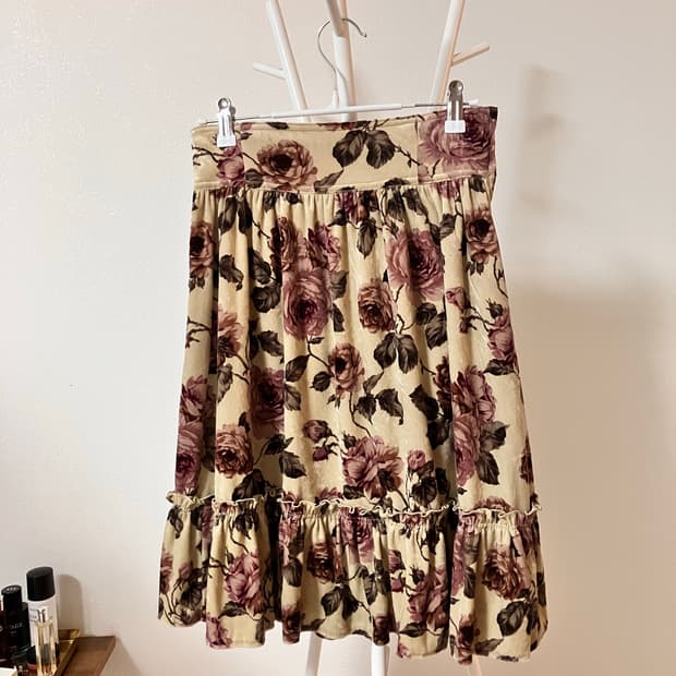 L'EST ROSE 레스트로즈 플라워 패턴 스커트 히메갸루 로걀