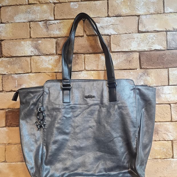 키플링 은색 토트백 겸 숄더백