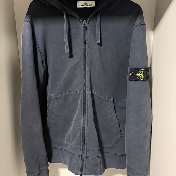 스톤아일랜드 현재 품절 후드집업