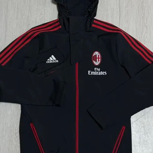 아디다스 AC밀란 바람막이
