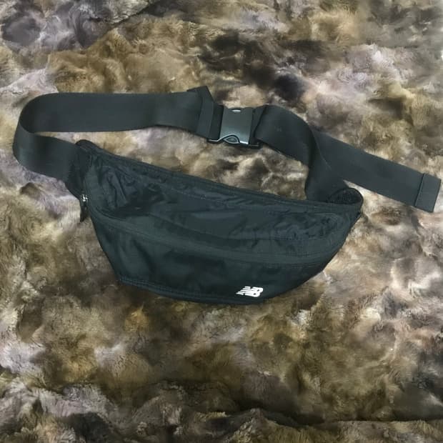 뉴발란스 정품 웨이스트백 힙색