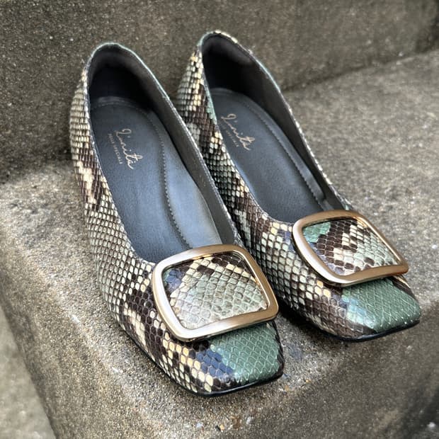Vintage camo crocodile texture shoes
