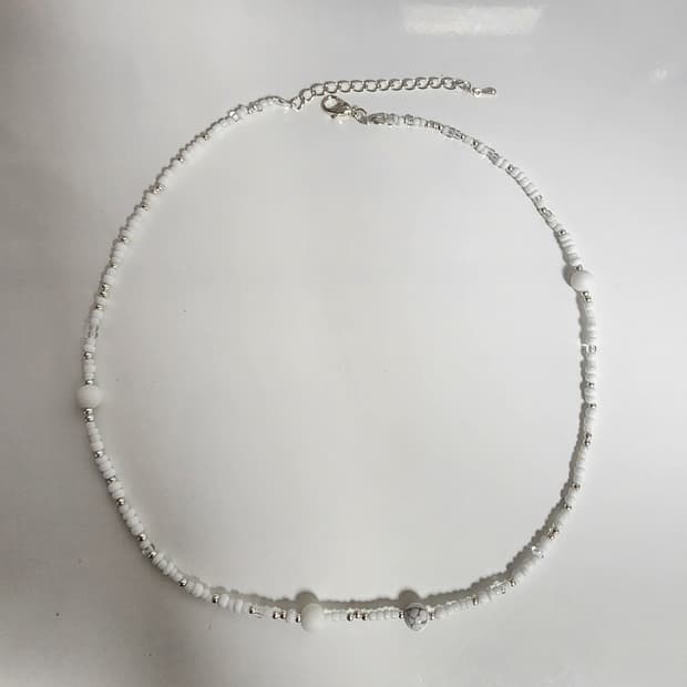 여자 화이트 비즈 원석 목걸이