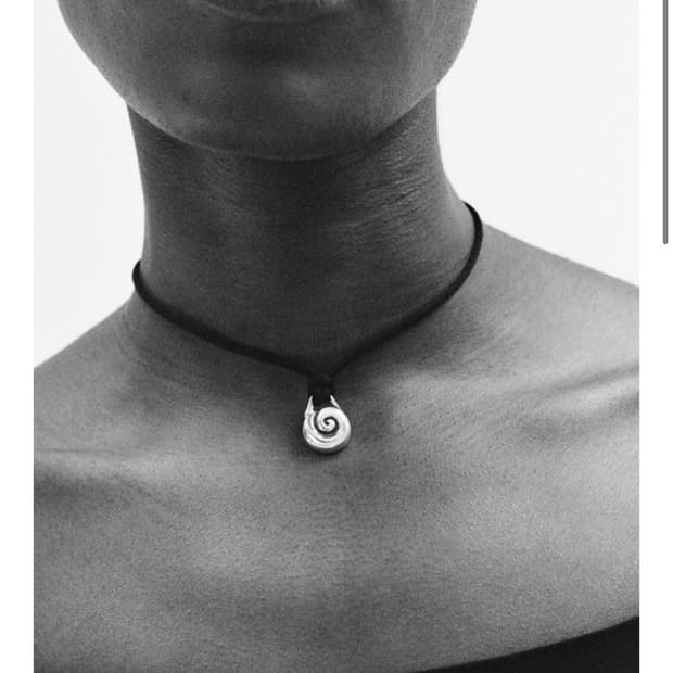 소피부하이 Nautilus 목걸이