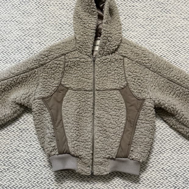 인사일런스 후리스