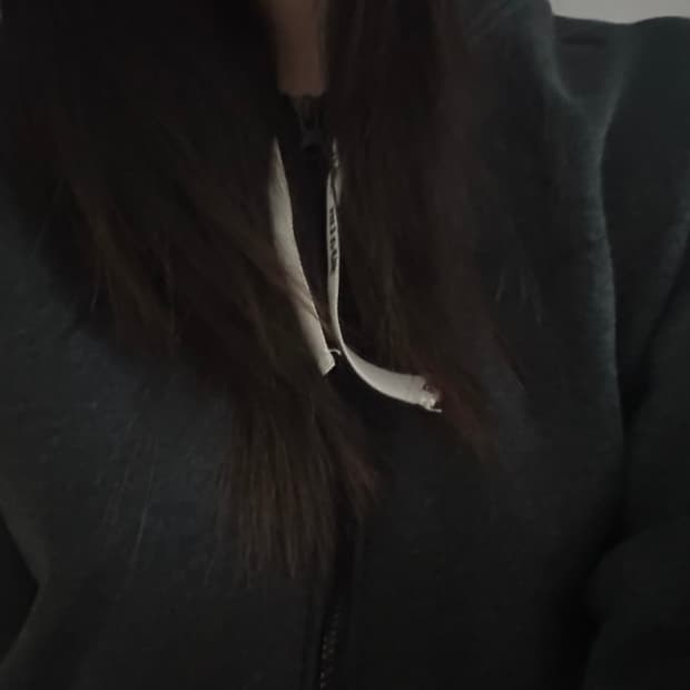 Black hood zip up (long)