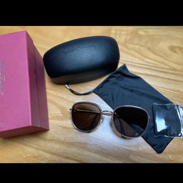 페라가모 선글라스