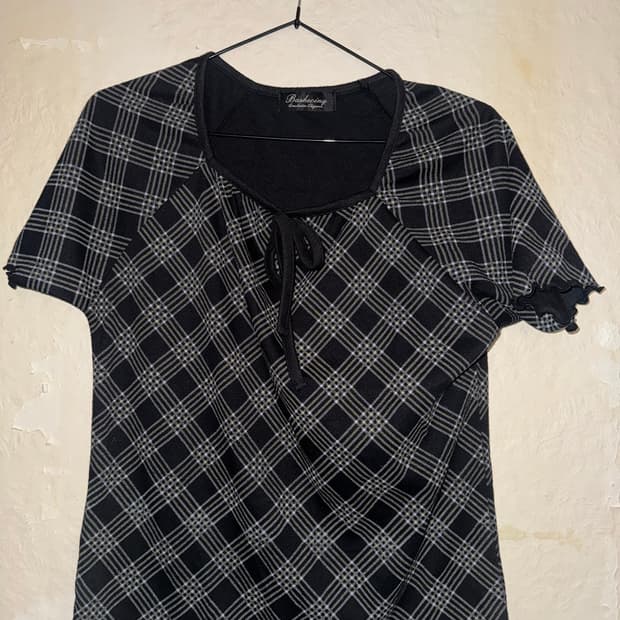 “Bashecing”Check squar neck ribbon shirt