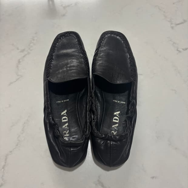 프라다 빈티지 로퍼