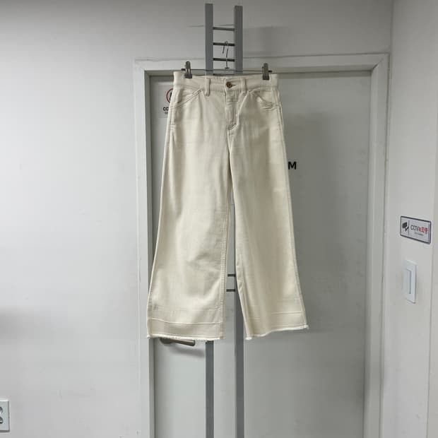 클로즈드 아이보리 팬츠 25(W)