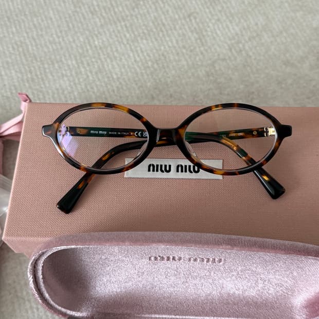미우미우 리가드 안경