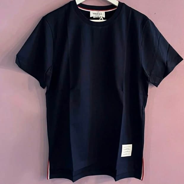 톰브라운 백삼선 반팔 티셔츠