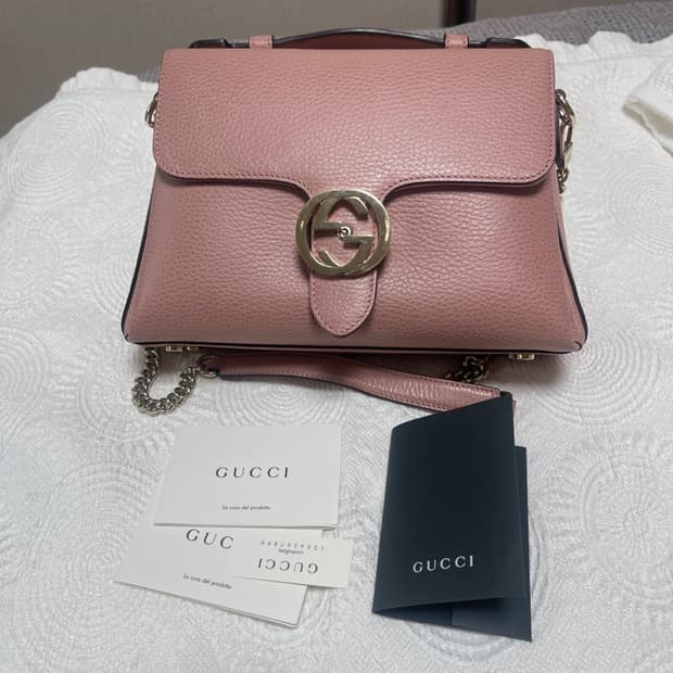 구찌 인터로킹 G 스몰 숄더백