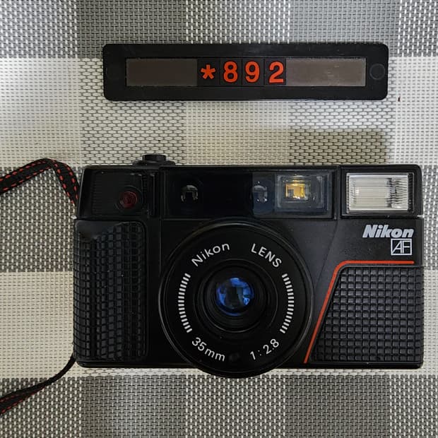 니콘 L 35 AF 2 필름카메라