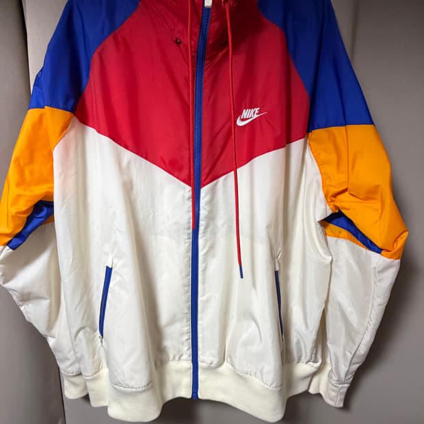 나이키 윈드러너 백 스우시 바람막이 점퍼