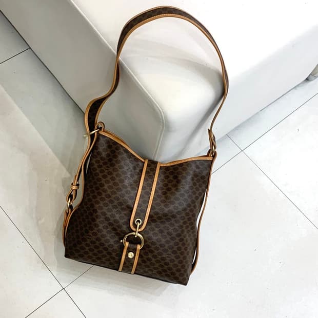 셀린느 마카담 크로스백(정품)