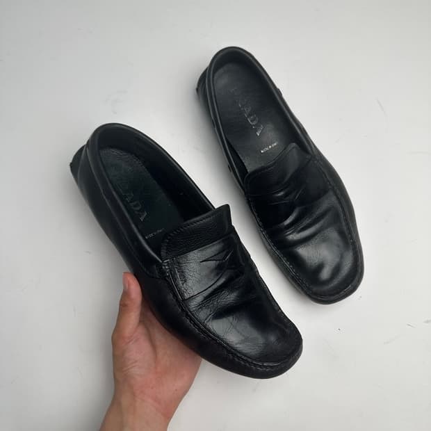 프라다 레더 로퍼