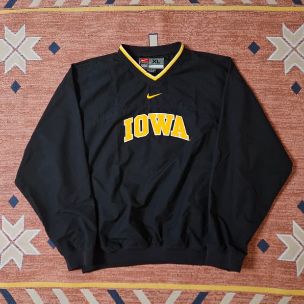 나이키 아이오와 웜업 풀오버 