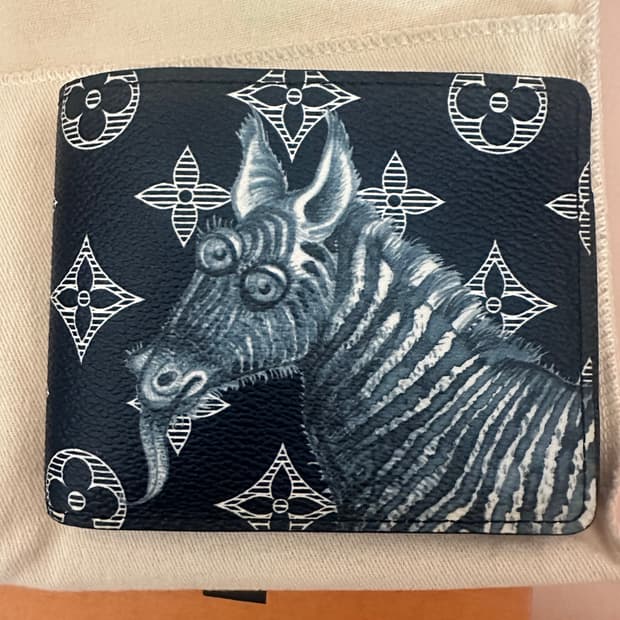 [OS] 루이비통 x 채프먼 한정판 멀티플 반지갑