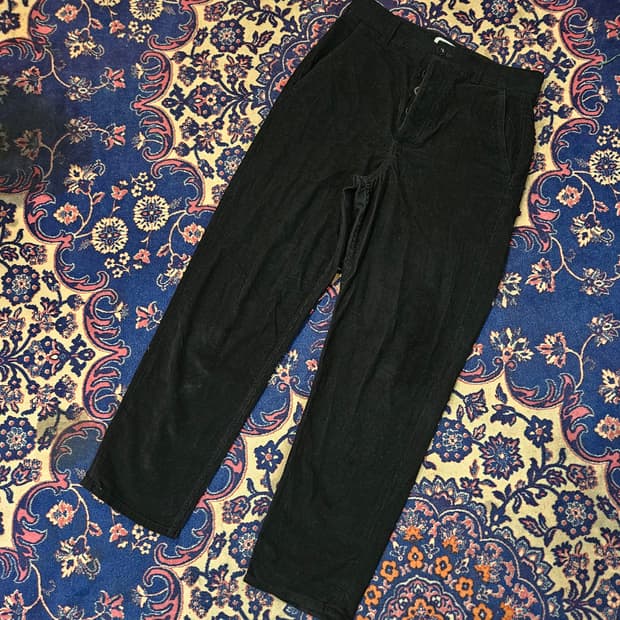 코스(COS) 코듀로이 테이퍼드 슬렉스