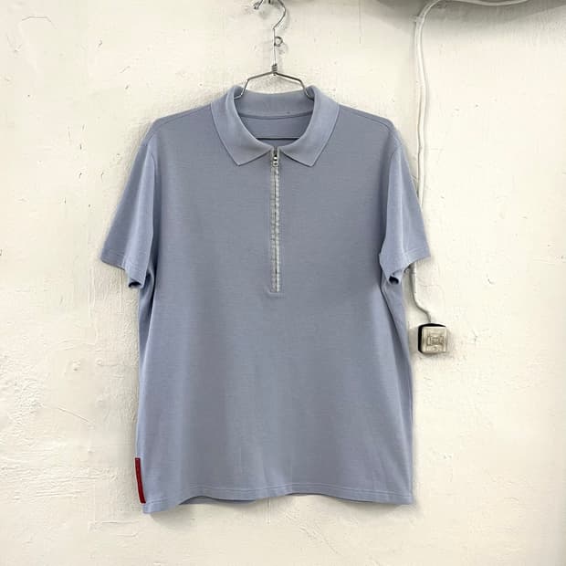 프라다 스포츠 백포켓 하프 집업 카라티