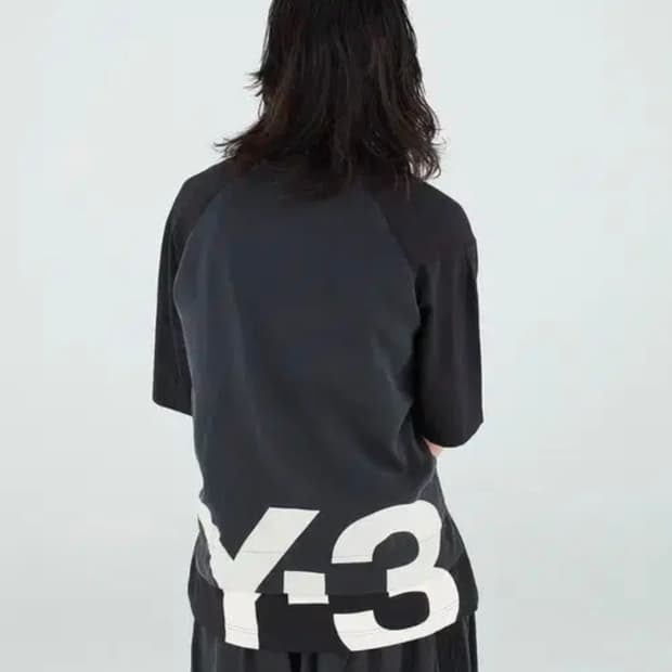 Y3 오버핏 반팔셔츠 L사이즈입니다