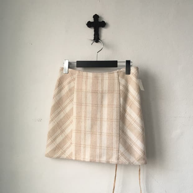 Lace up point check pattern skirt