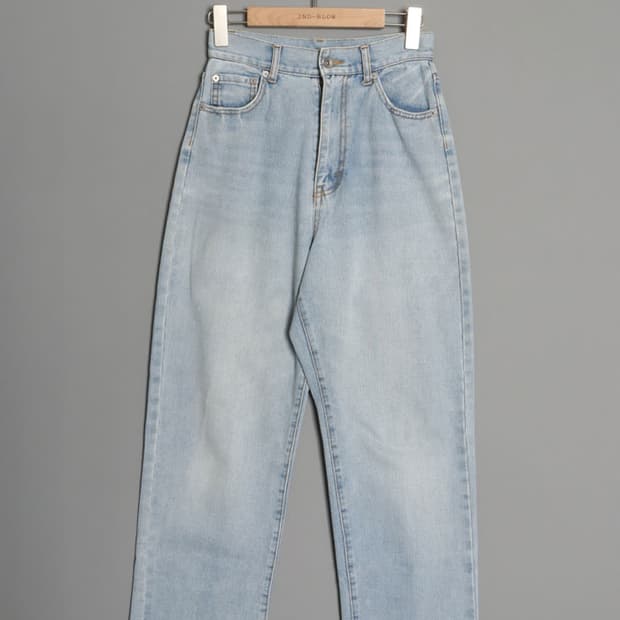 G R L Regular-Fit Denim Pant (26)